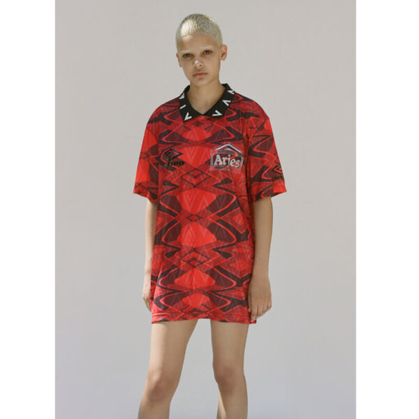 ARIES x UMBRO Camiseta Football - Red / Black