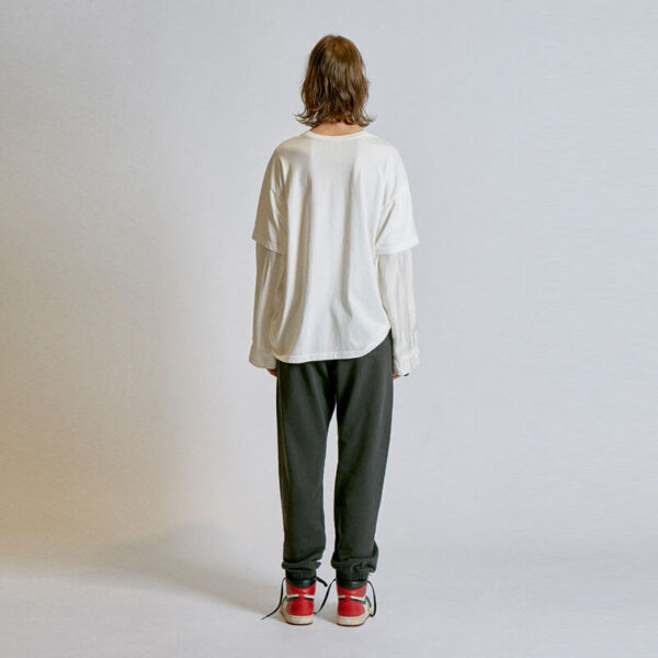 STAND-ALONE_Embroidery-Sweatpants_Dark-Grey