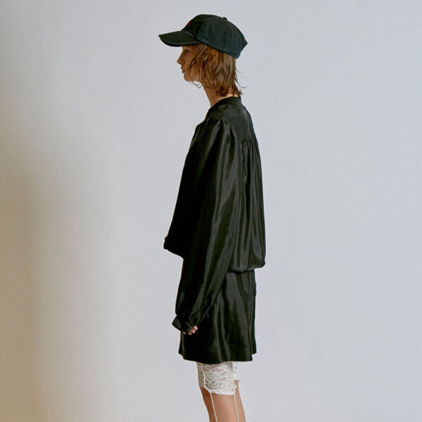 Logo Lining Blouse - Black
