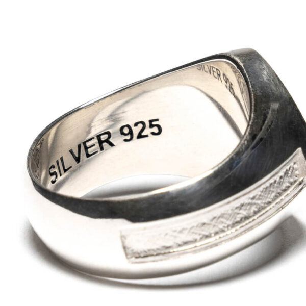 MAPLE psychotropic class ring silver sapphire 3